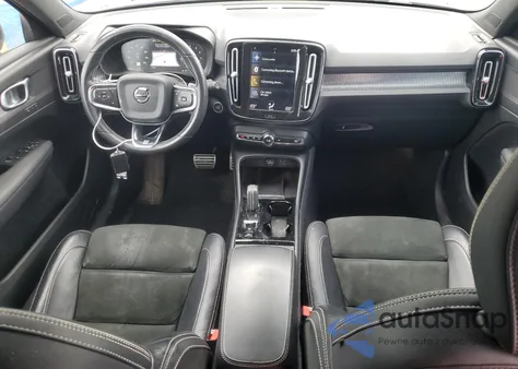 2020 Volvo Xc40 T5 R-Design z USA, uszkodzony, nr VIN YV4162UM6L2336690